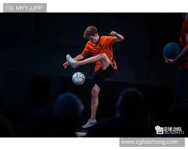 足球明星双手交叉手势背后的深意与魅力解析 足球明星双手交叉手势背后的深意与魅力解析